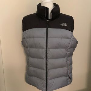 North Face Puffy Best 700 series